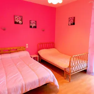 appartement-saint-lary-soulan-2-pieces-5-personnes-fr-1.midi-pyreneeshotels.com/